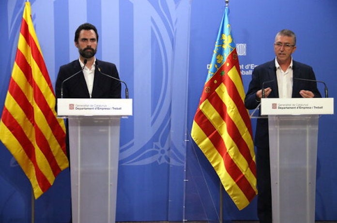El conseller d'Empresa i Treball de la Generalitat de Catalunya, Roger Torrent, i el conseller d'Economia Sostenible de la Generalitat Valenciana, Rafael Climent | Marta Casado | ACN