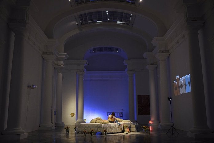 Una exposició que explora les xarxes socials i la cultura centennial, al Centre del Carme