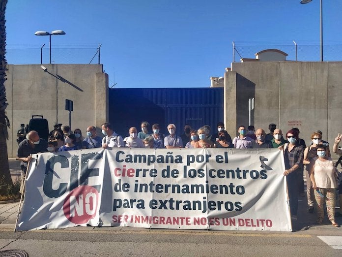 CIEs NO protesta contra la reobertura del centre de Sapadors de València