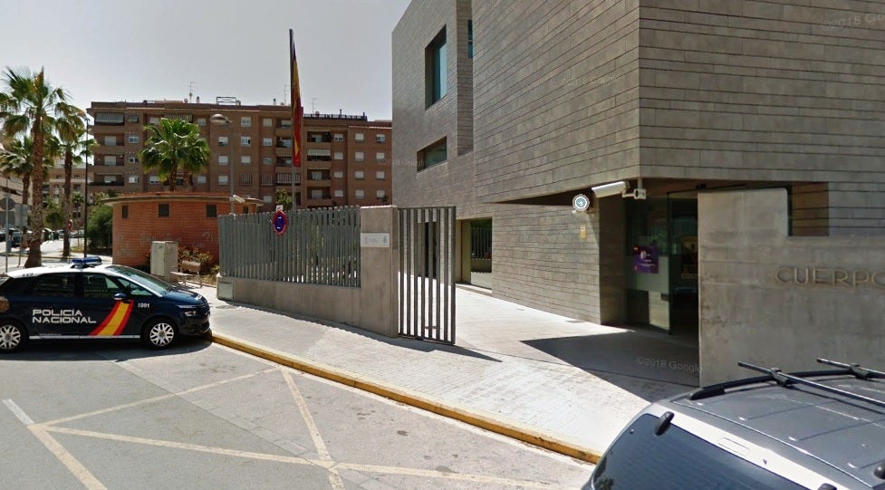 Interior exculpa els policies que «van humiliar» tres mares migrants a Paterna