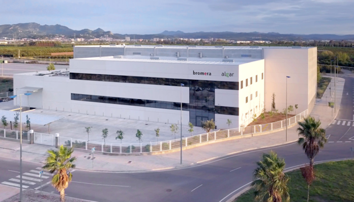 Un àlbum il·lustrat antifeixista, l'aposta de Bromera per a la tardor