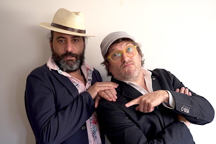 Solano & Tur proposen fer «condons de cos sencer»