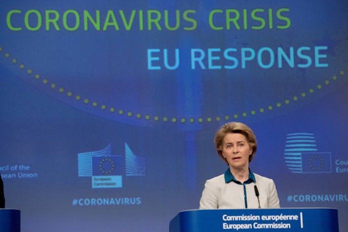La presidenta de la Comissió Europea Ursula von der Leyen, durant una roda de premsa  | Natàlia Segura | ACN