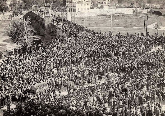 Tal dia com hui del 1933 van arribar les despulles de Blasco Ibáñez a València