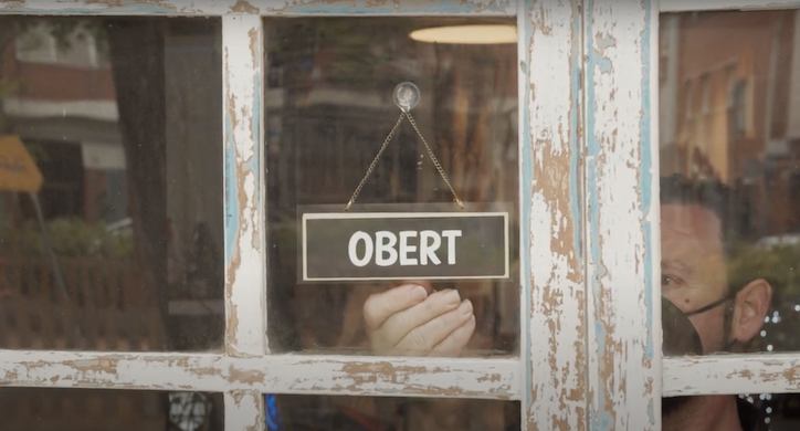 València multiplica per sis les ajudes per promocionar el valencià als comerços