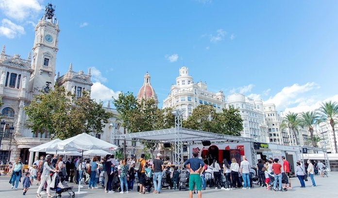 Més de 15.000 persones visiten la 9a Plaça del Llibre de València