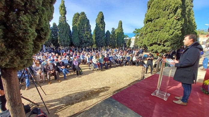 Homenatge a les víctimes del franquisme a Paterna, coincidint amb l'inici dels treballs d'exhumació de la fossa 126, l'11 de desembre