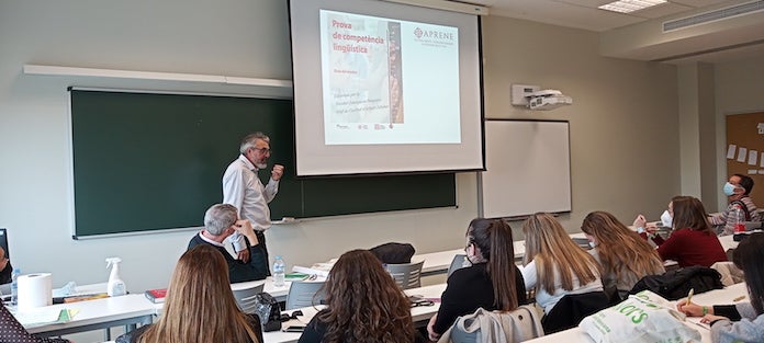 L’escola en valencià en la societat plurilingüe del segle XXI