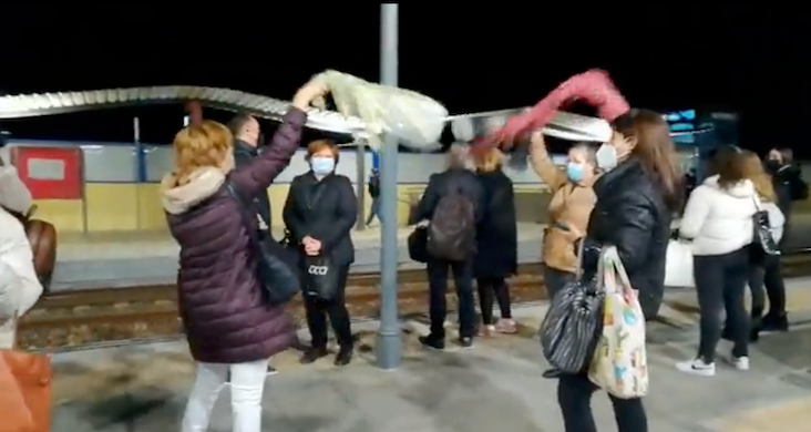 Usuaris de Rodalia protesten a les estacions pels retards i cancel·lacions