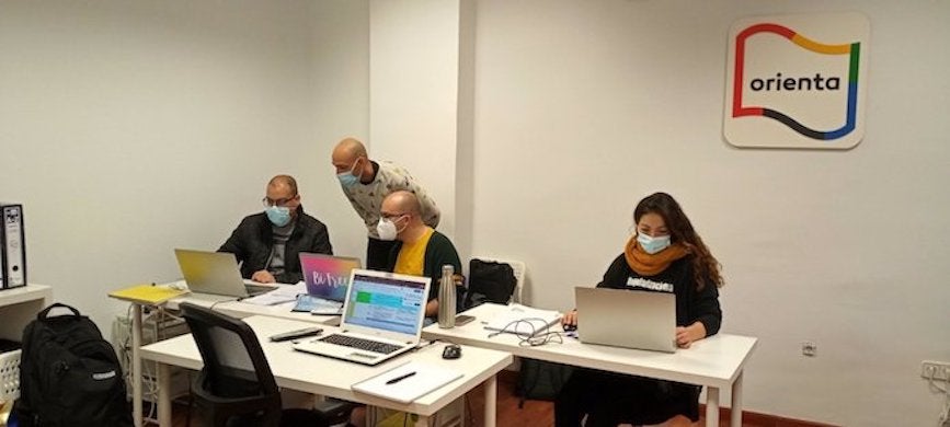 Les oficines Orienta de la Generalitat reforcen l'atenció psicològica