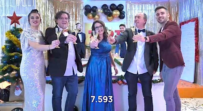 Compromís denuncia la «gran innocentada» de les cancel·lacions de Renfe amb una «gala de Nadal»