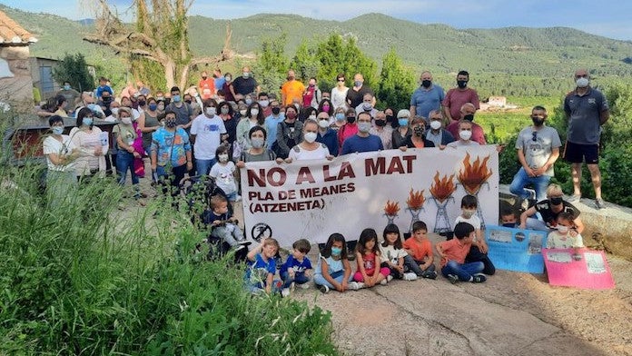 El veïnat del Pla de Meanes, a Atzeneta del Maestrat, va protestar el passat mes de maig