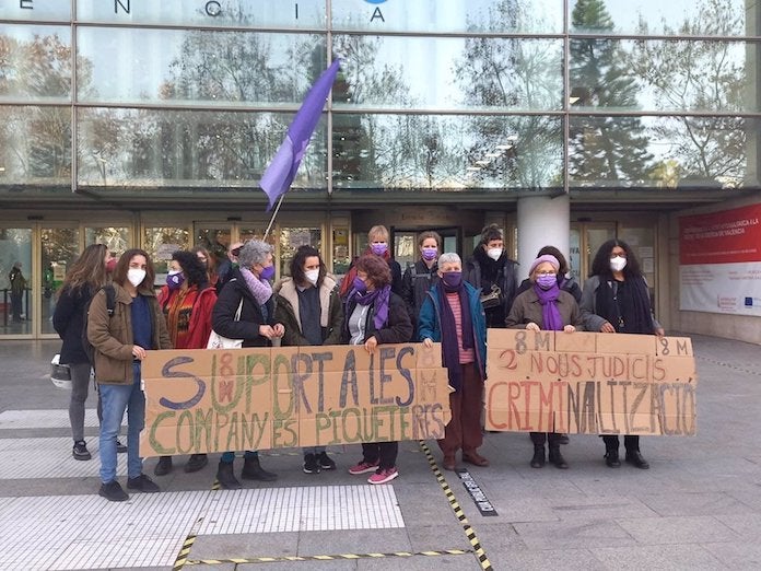 Declaren prescrites dues sancions imposades a les feministes que van participar en piquets el 8M del 2018