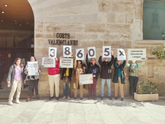 Hablamos Español presenta una ILP contra «la imposició del monolingüisme a la catalana» al País Valencià 