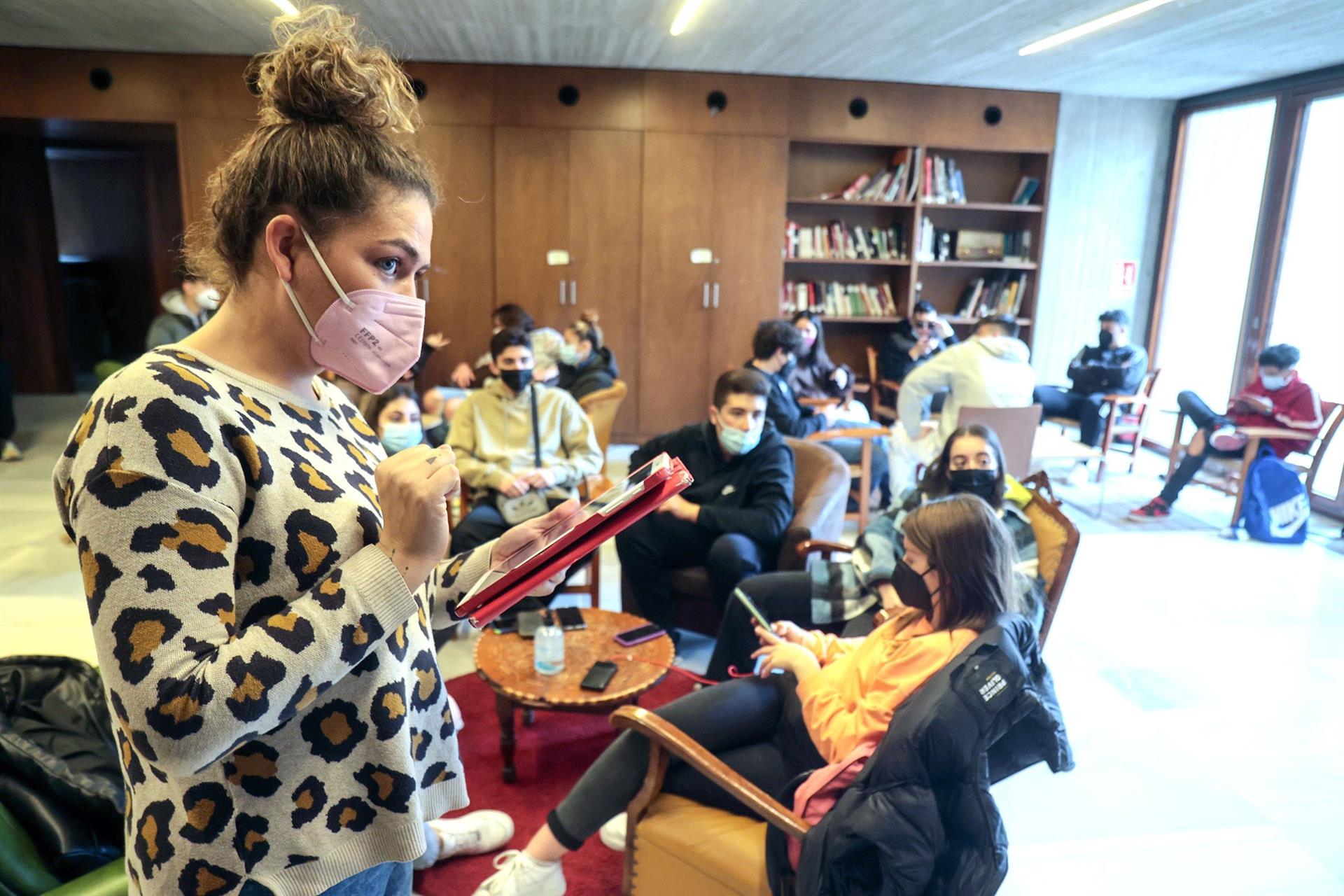 Docents vinguts de diversos països europeus es donen cita en el Teatre El Musical (TEM) de València en la trobada de mobilitat internacional 'How to use virtual reality in order to foster dialogic learning'.