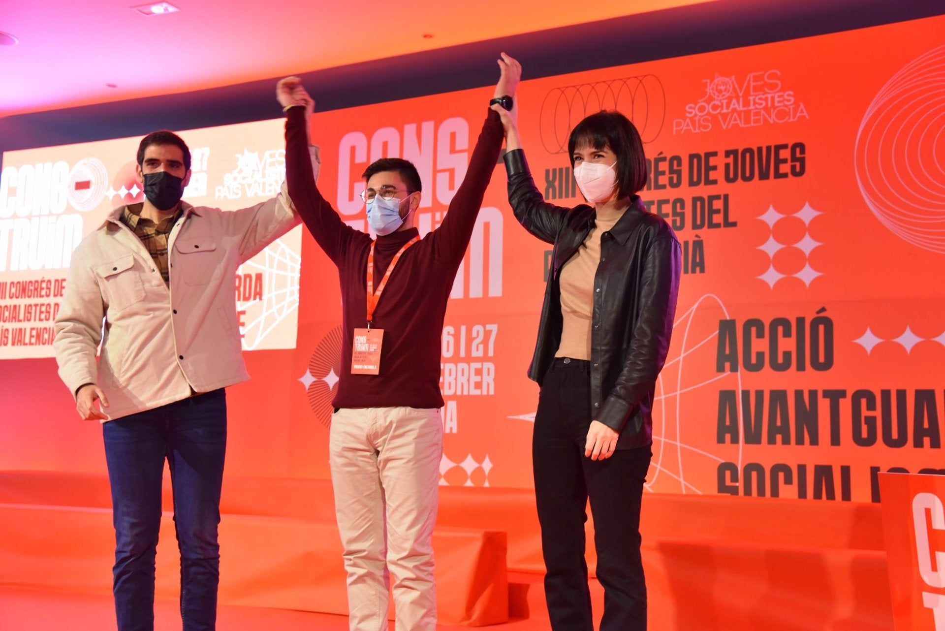 El nou dirigent de Joves Socialistes, Benjamí Mompó, al costat de la ministra Diana Morant