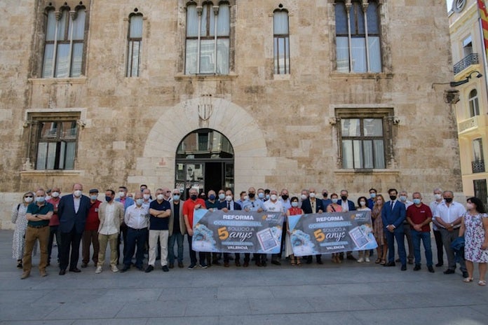 Entitats i institucions exigeixen a Puig que s'implique en la recuperació del dret civil valencià