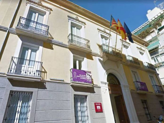 Síndic de Greuges reclama canviar el procediment de la Renda Valenciana d'Inclusió i les ajudes a la dependència