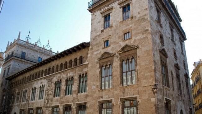 Tal dia com hui del 1982 es va aprovar l’Estatut d’Autonomia valencià al Congrés