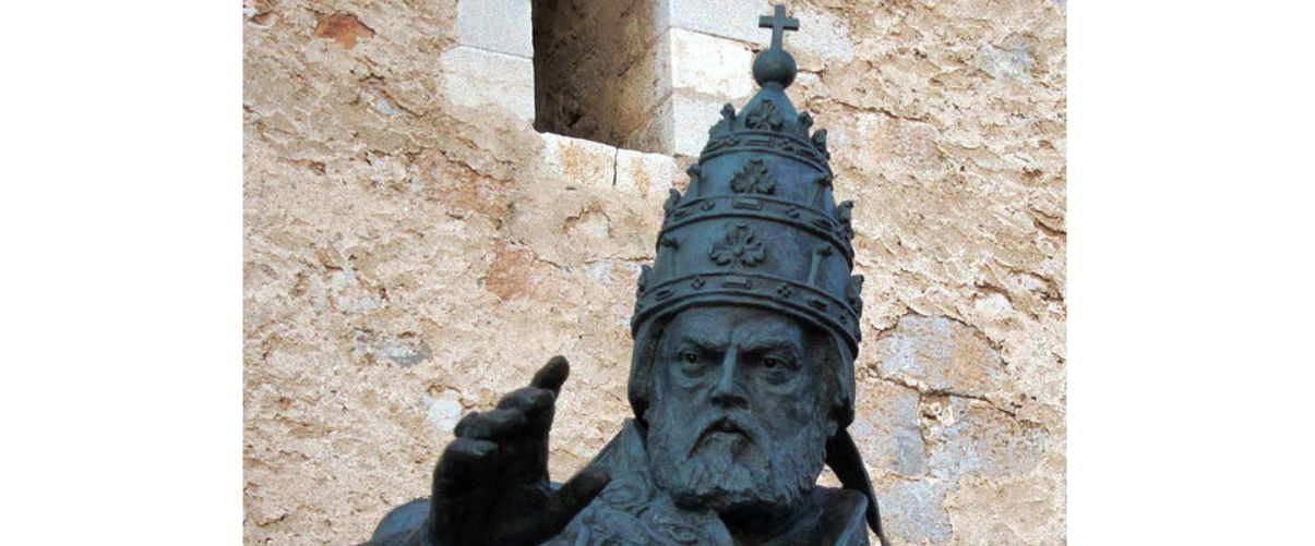 Tal dia com hui del 1423 va morir el Papa Luna a Peníscola