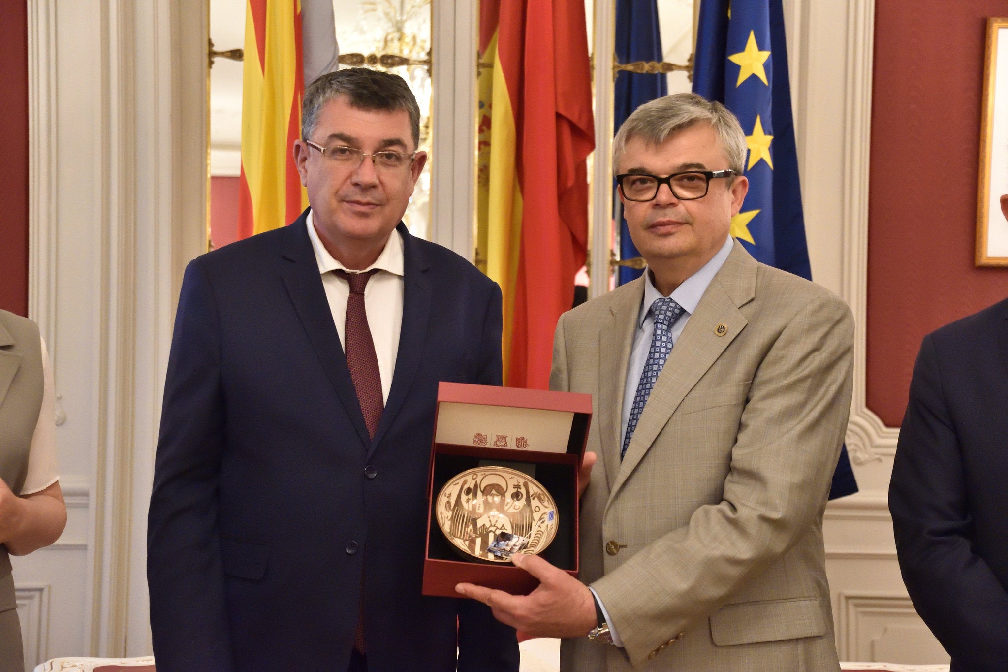L’ambaixador d’Ucraïna visita les Corts per agrair la solidaritat i suport del parlament valencià