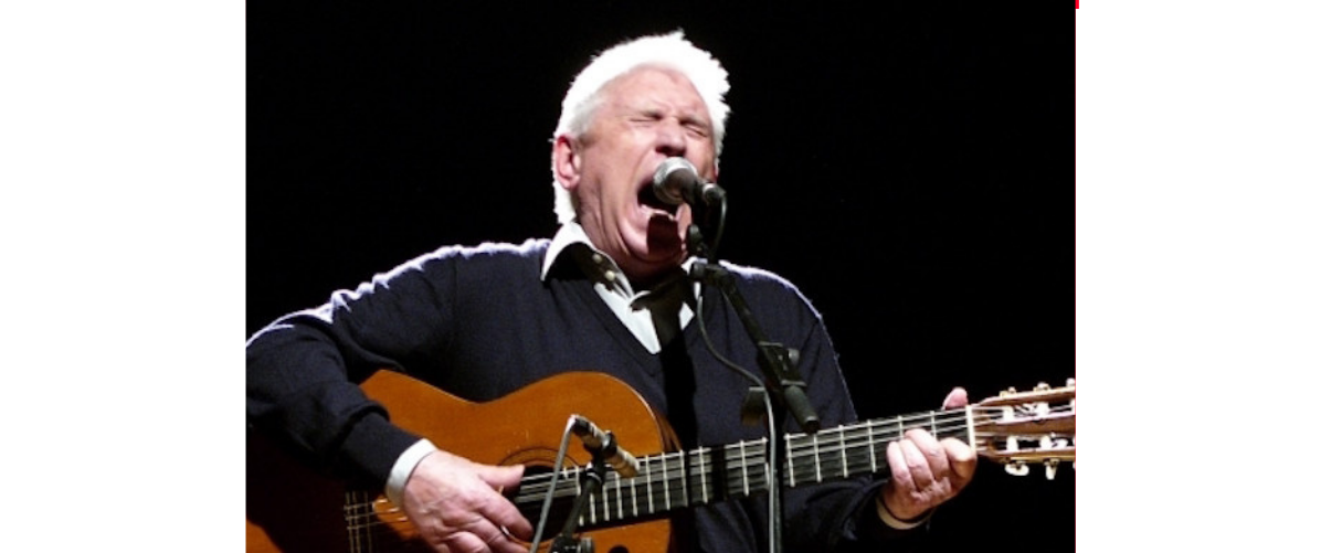 Tal dia com hui del 2017 Raimon es va acomiadar dels escenaris al Palau de la Música Catalana