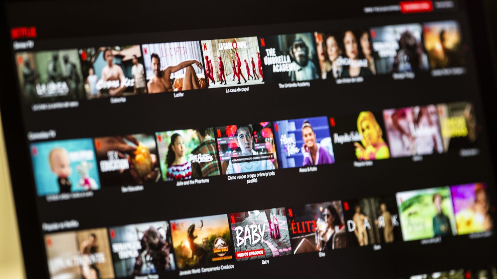 Plataforma per la Llengua denuncia que el PSOE deixa el català encara més desprotegit a la llei de l’audiovisual