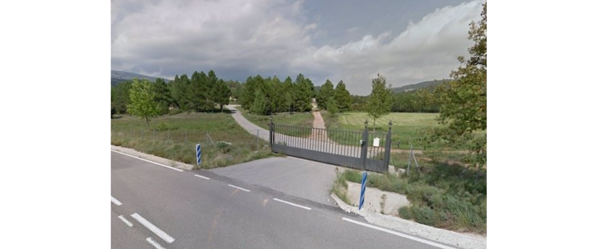 Entrada al mas de Vistabella del Maestrat on actuava la secta destructiva