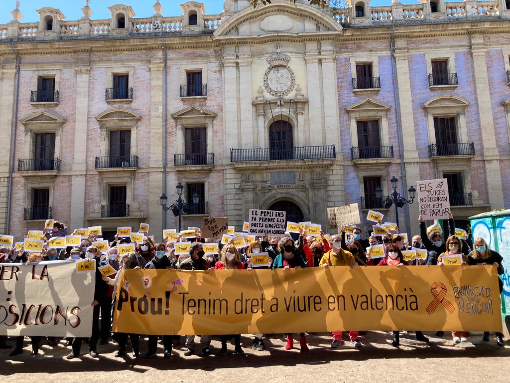 ACPV participa en una manifestació recent a favor de la llengua