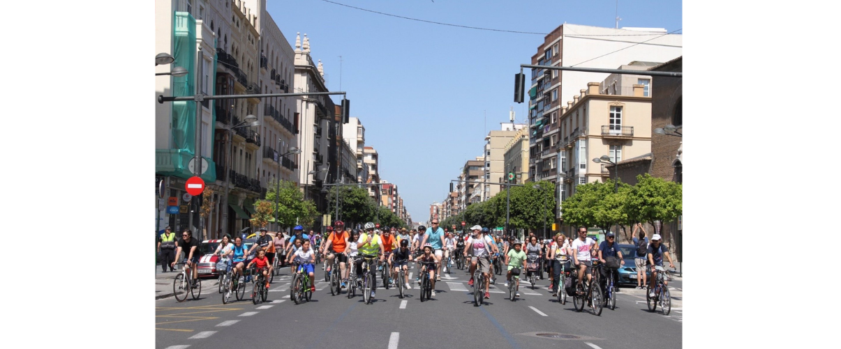 El Bicifest 2022 celebra la «bona relació» de València amb la bicicleta
