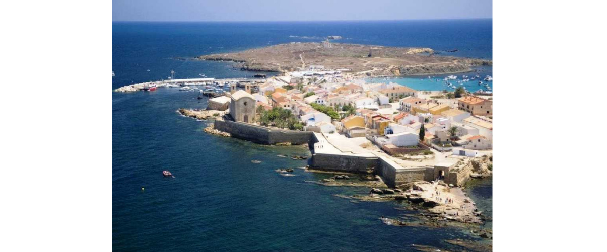 Reforcen la vigilància a l’Illa de Tabarca davant la previsió d’unes 300.000 visites