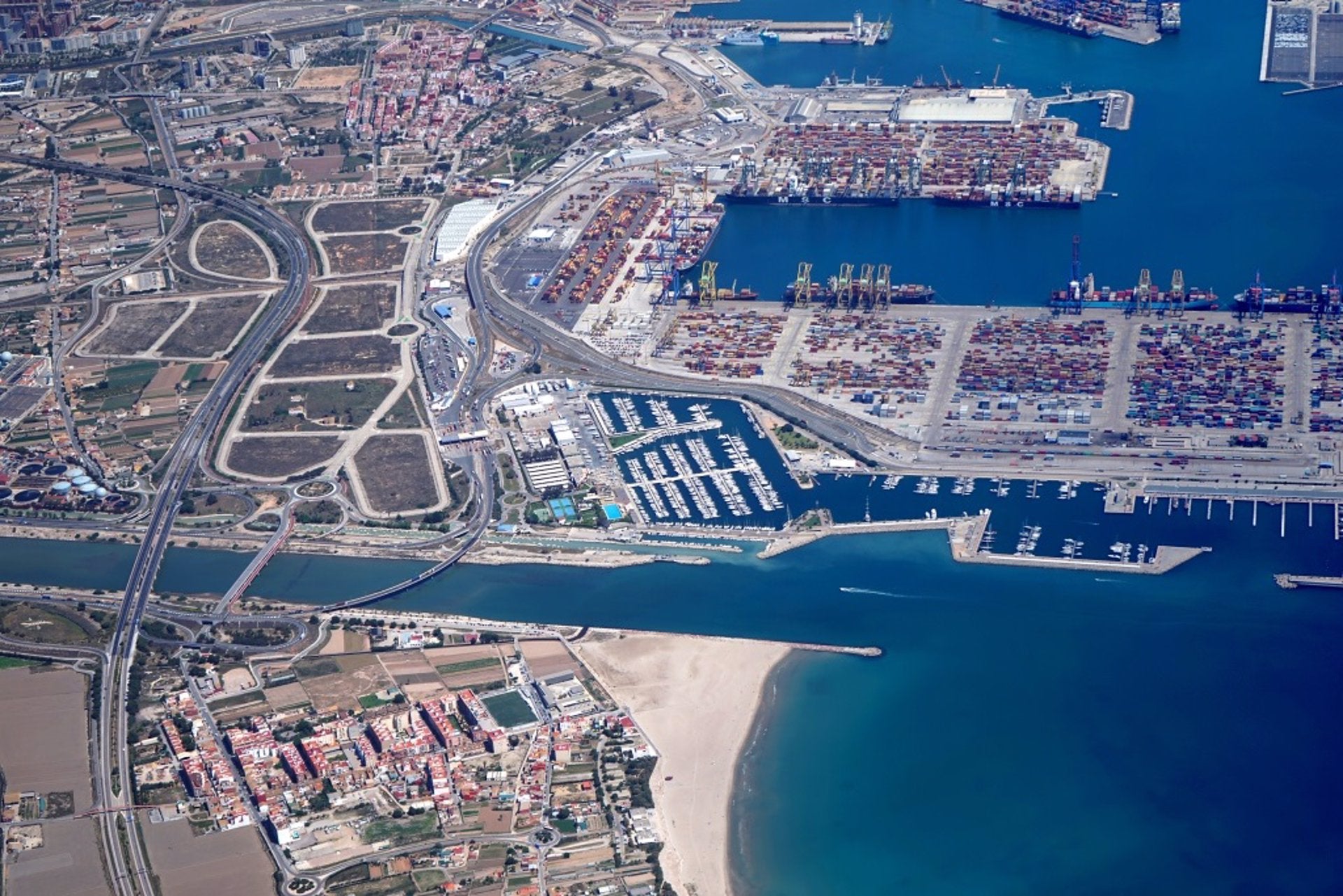 Vista aèria de la zona portuària de la Punta