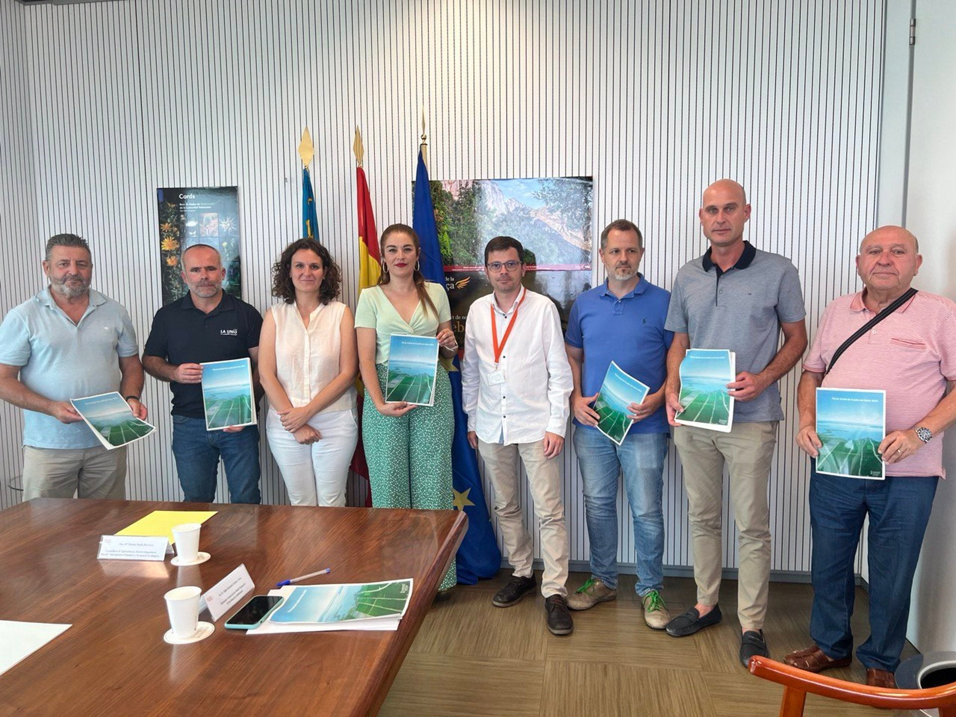 Generalitat i agricultors acorden un pla alternatiu de gestió de palla de l’arròs de l’Albufera