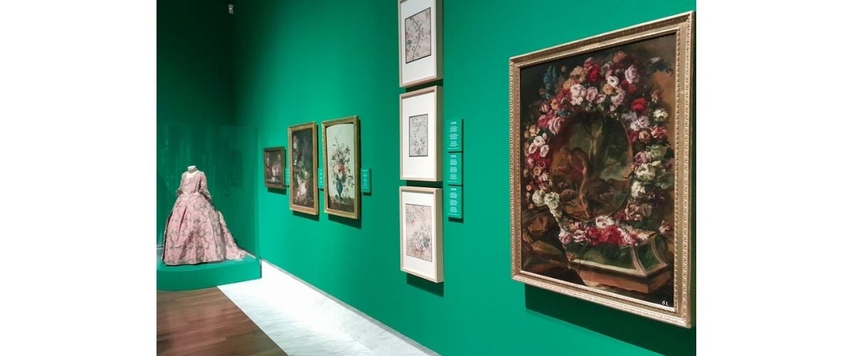 ‘Disseny, seda i flors’, el Museu de Belles Arts de València narra la relació entre la pintura de flors i els teixits de seda