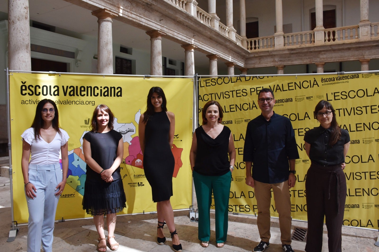 El nou equip directiu d'Escola Valenciana
