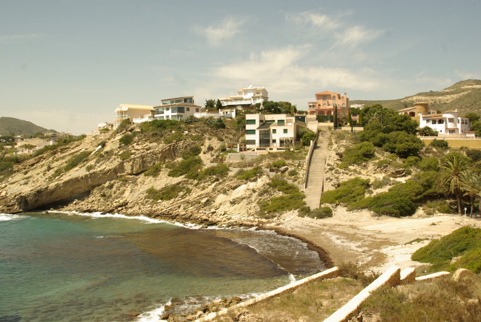 Venta Llanusa del Campello, una de les platges castigades amb la bandera negra d'Ecologistes en Acció