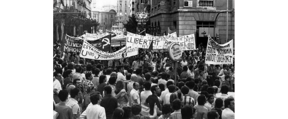 Tal dia com hui del 1976 una gran manifestació va reclamar llibertat, amnistia i estatut d’autonomia a València