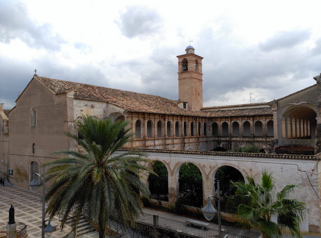 L’Antic Convent de Dominics de Llombai