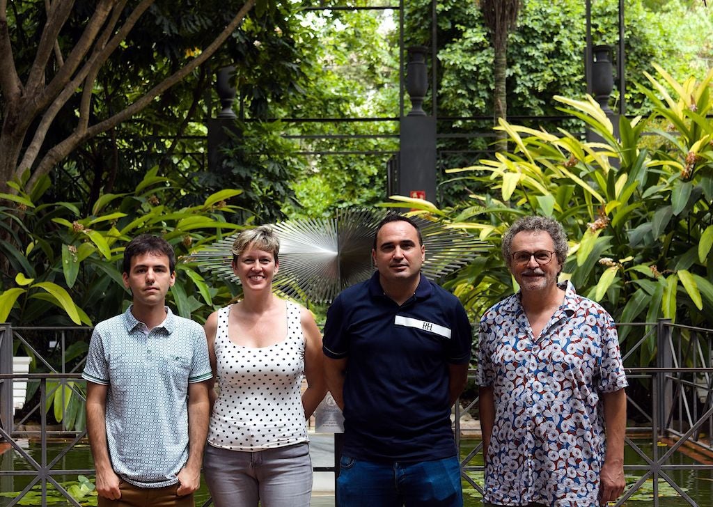 Signants de l'acord entre la UV i G.A. Torres | UV