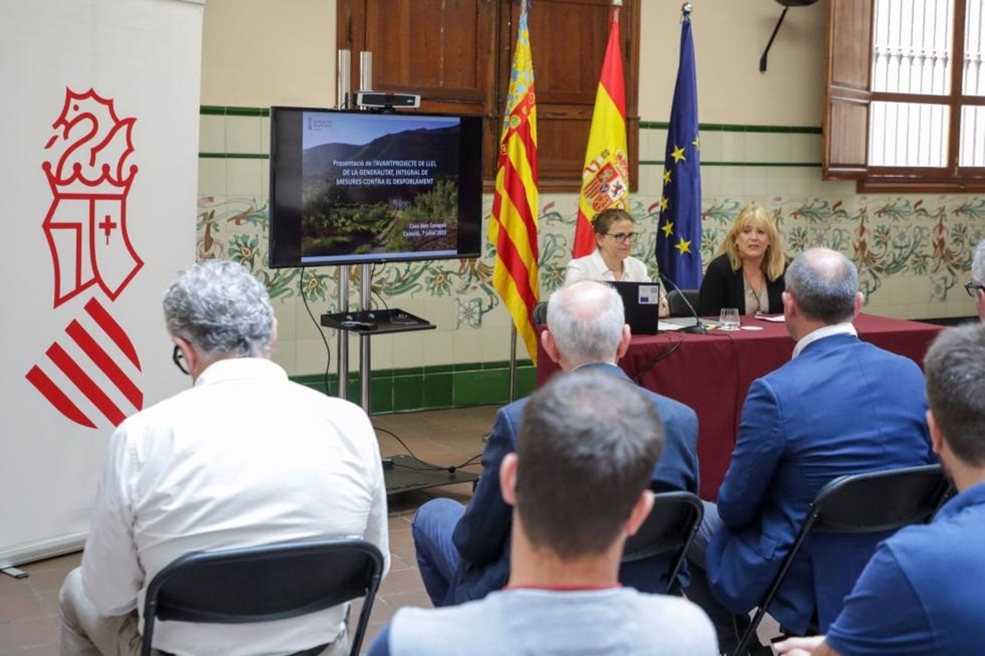 Reunió d'Elena Cebrián amb representants locals. | EP