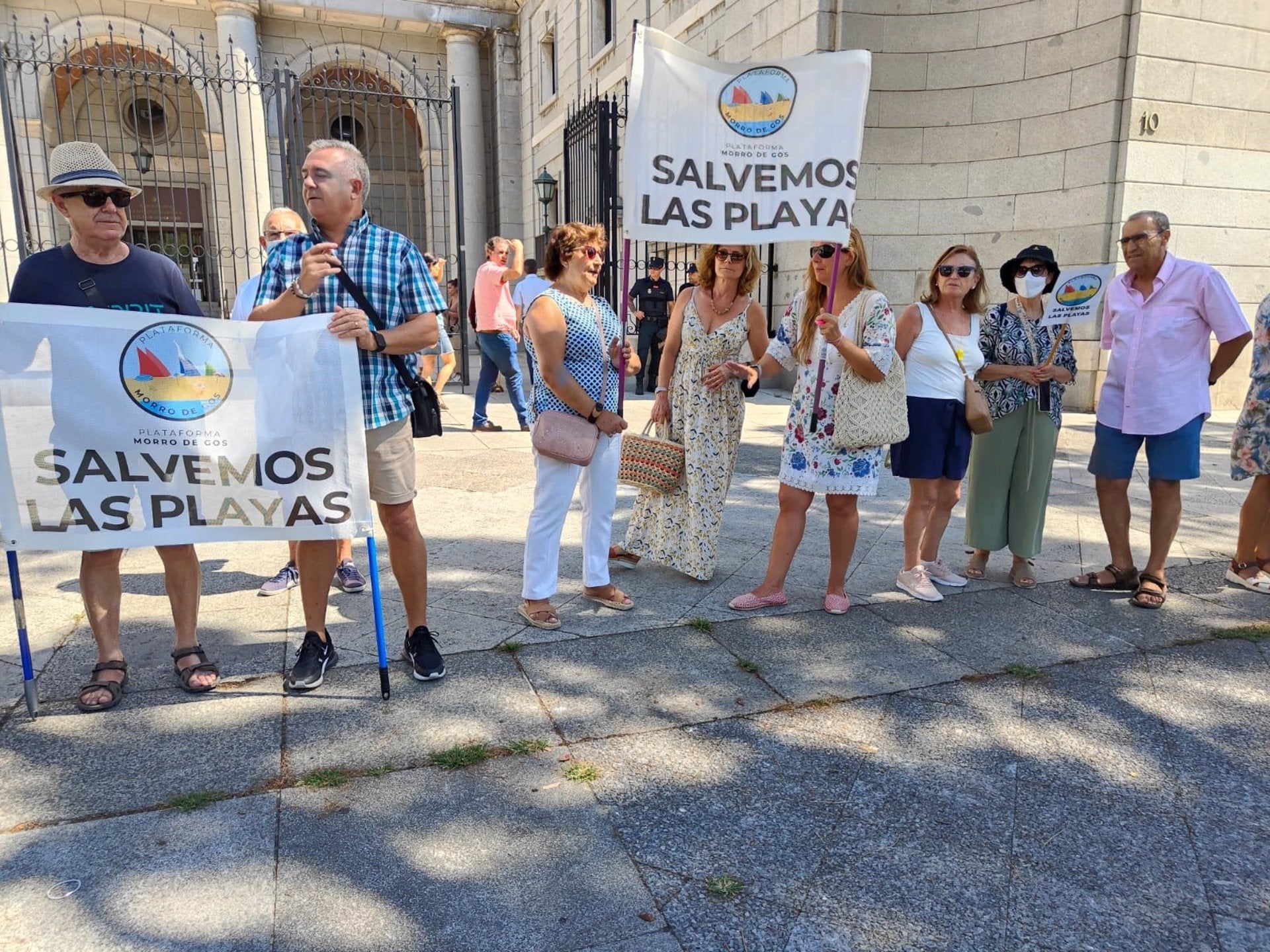 Plataformes d’Orpesa es manifesten contra el Ministeri per defensar el litoral