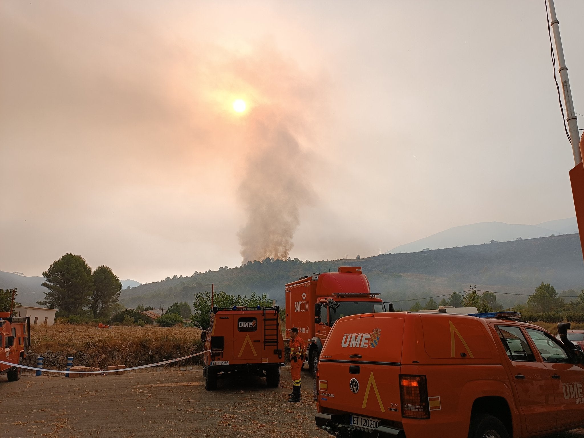 Situació crítica a la Marina Alta, amb més de 7.000 hectàrees cremades i més de 1.200 desallotjats