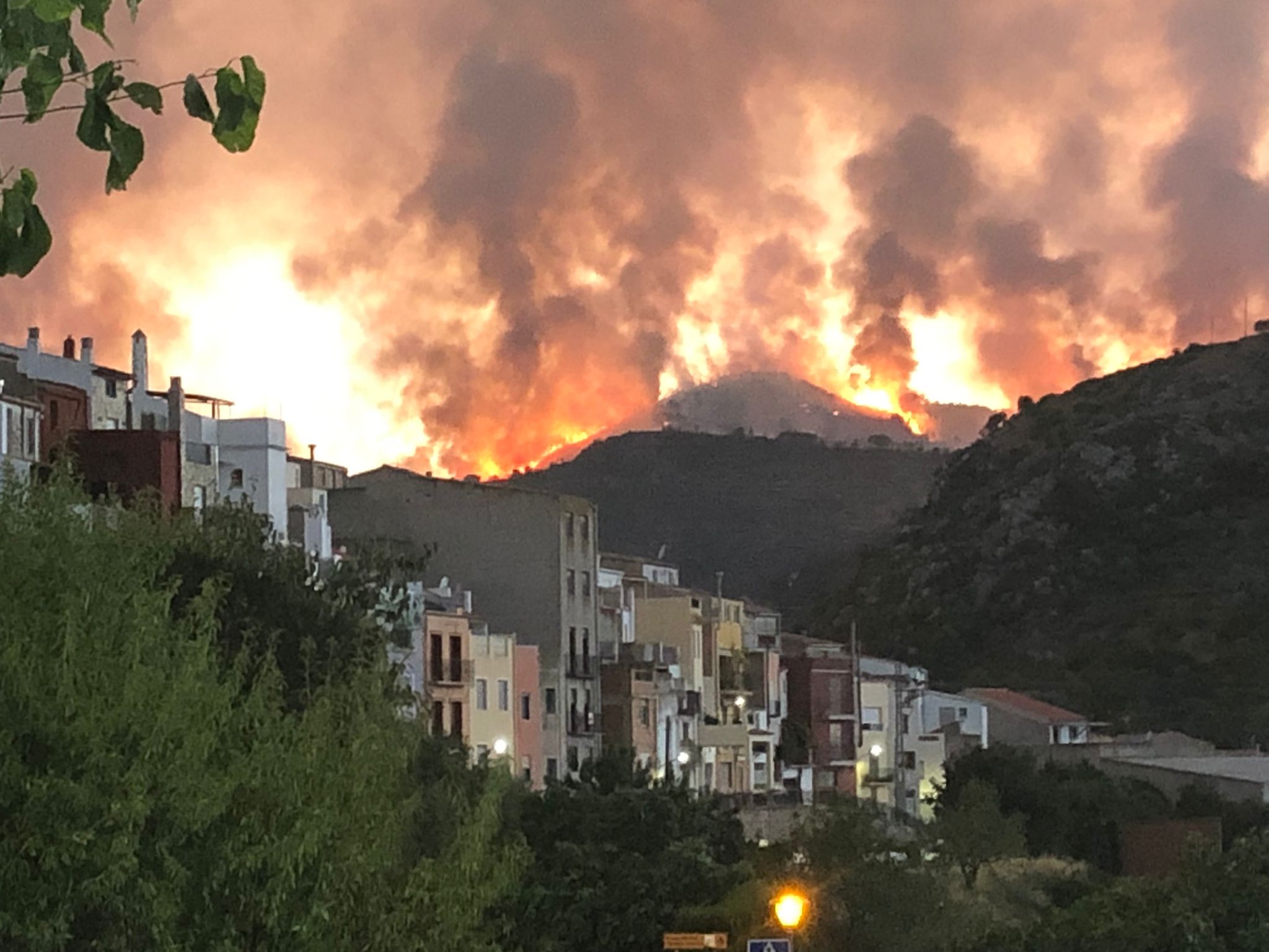 Incendi forestal a Les Useres (l'Alcalatén)