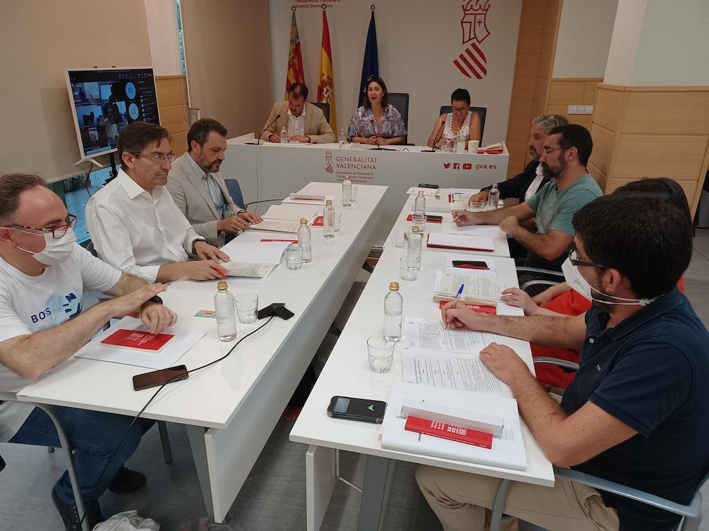 *Garijo presenta el projecte de decret de clàusules socials en la contractació pública al Consell de Responsabilitat Social  | Aexiu