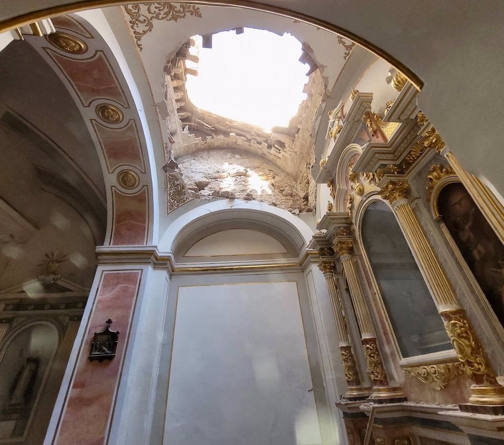 S’esfondra part d’una volta de l’església Santa Maria Magdalena de Sollana