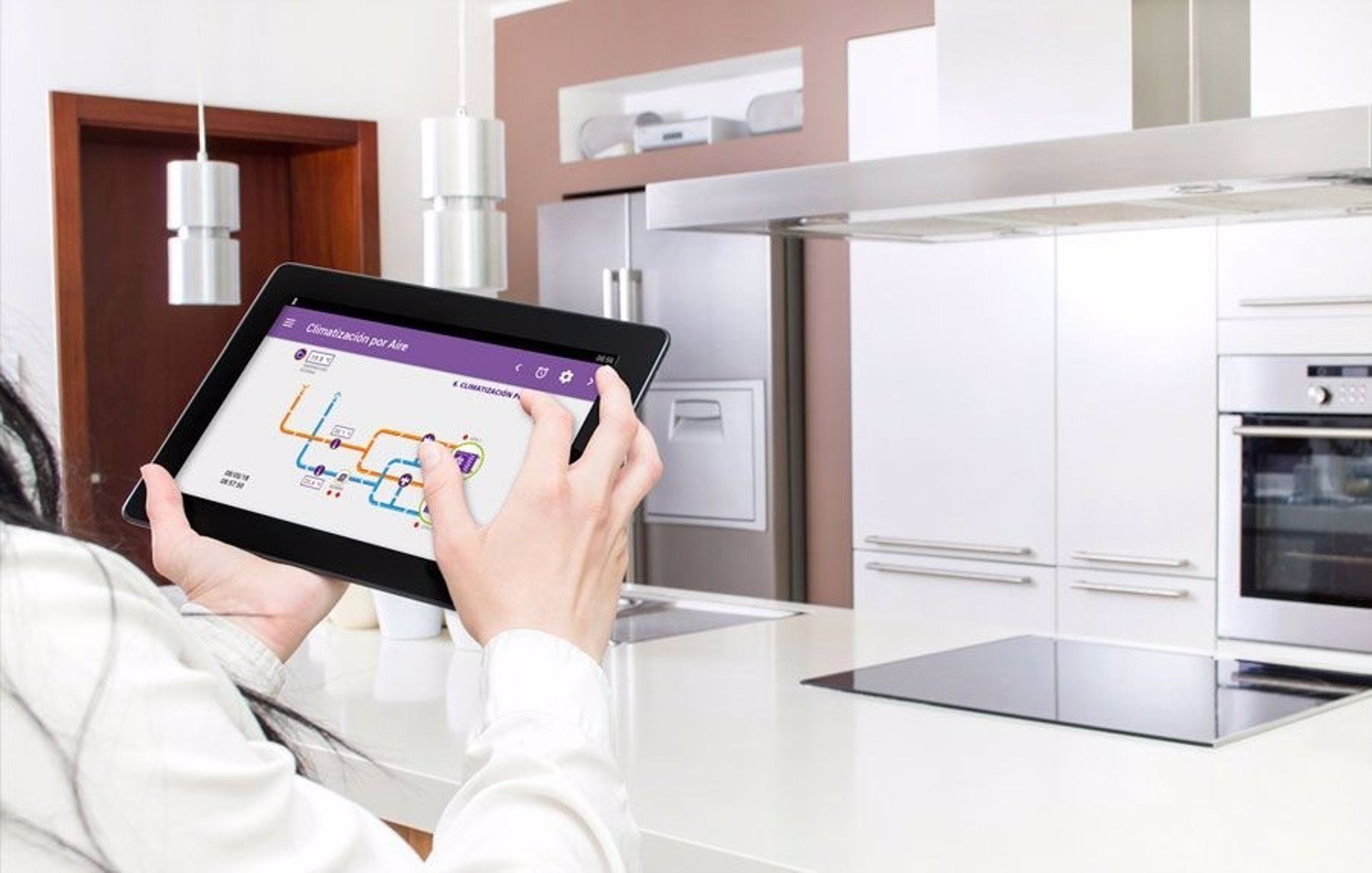 El Consell i la UPV premien treballs sobre cases de fusta, vivenda intel·ligent i models habitacionals