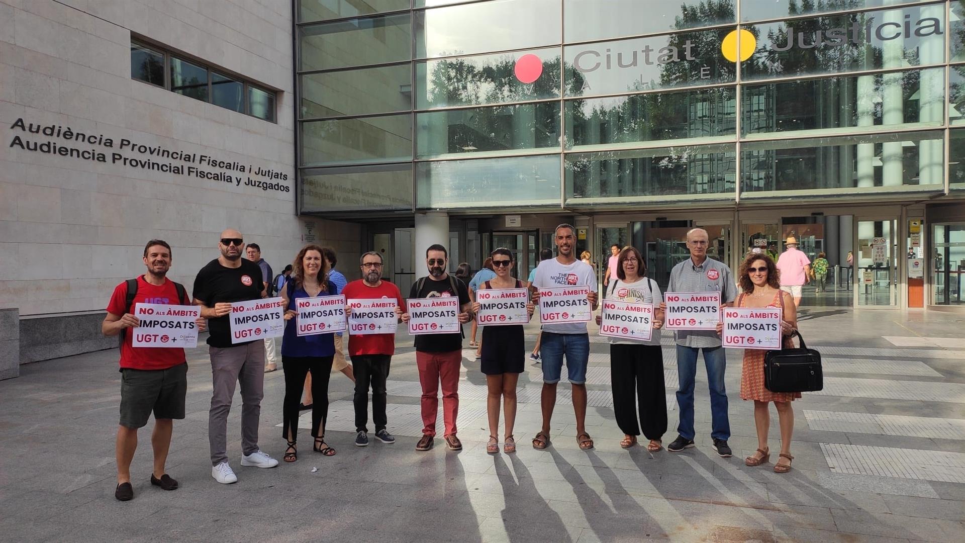 Sindicalistes d'UGT-PV presenten el recurs al TSJ