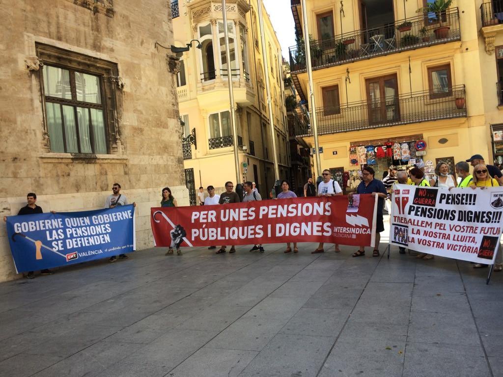 Manifestació a València a favor de les pensions i dels salaris dignes