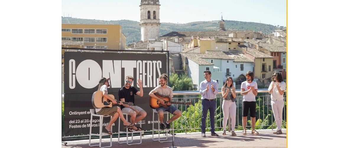 Auxili torna a Ontinyent quatre anys després amb un concert al costat de membres de la Gossa Sorda i Zoo