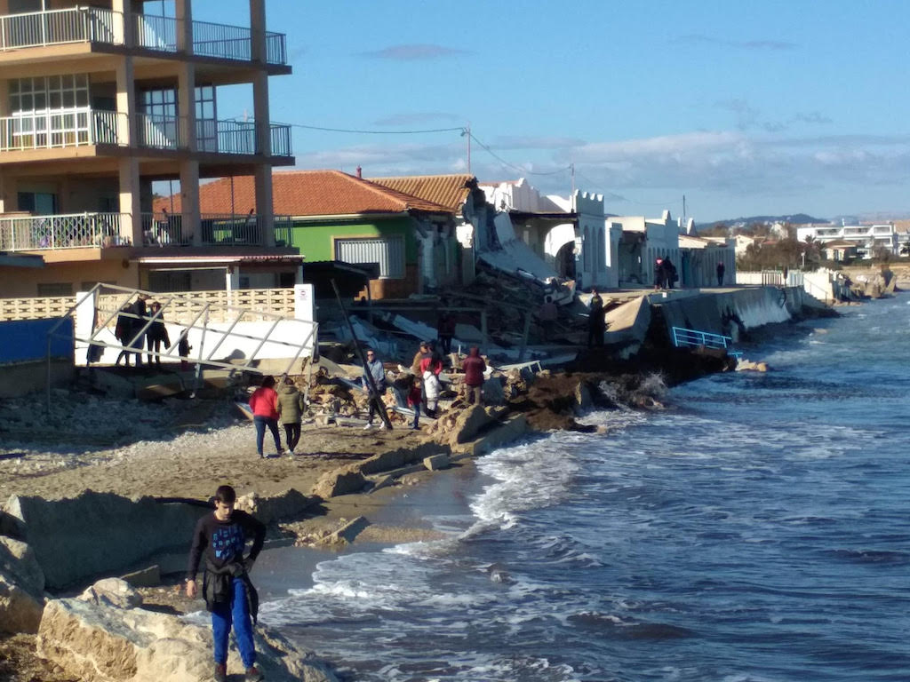 La platja de les Deveses de Dénia (la Marina Alta) després del pas del temporal Glòria el gener del 2020 | NLV Arxiu